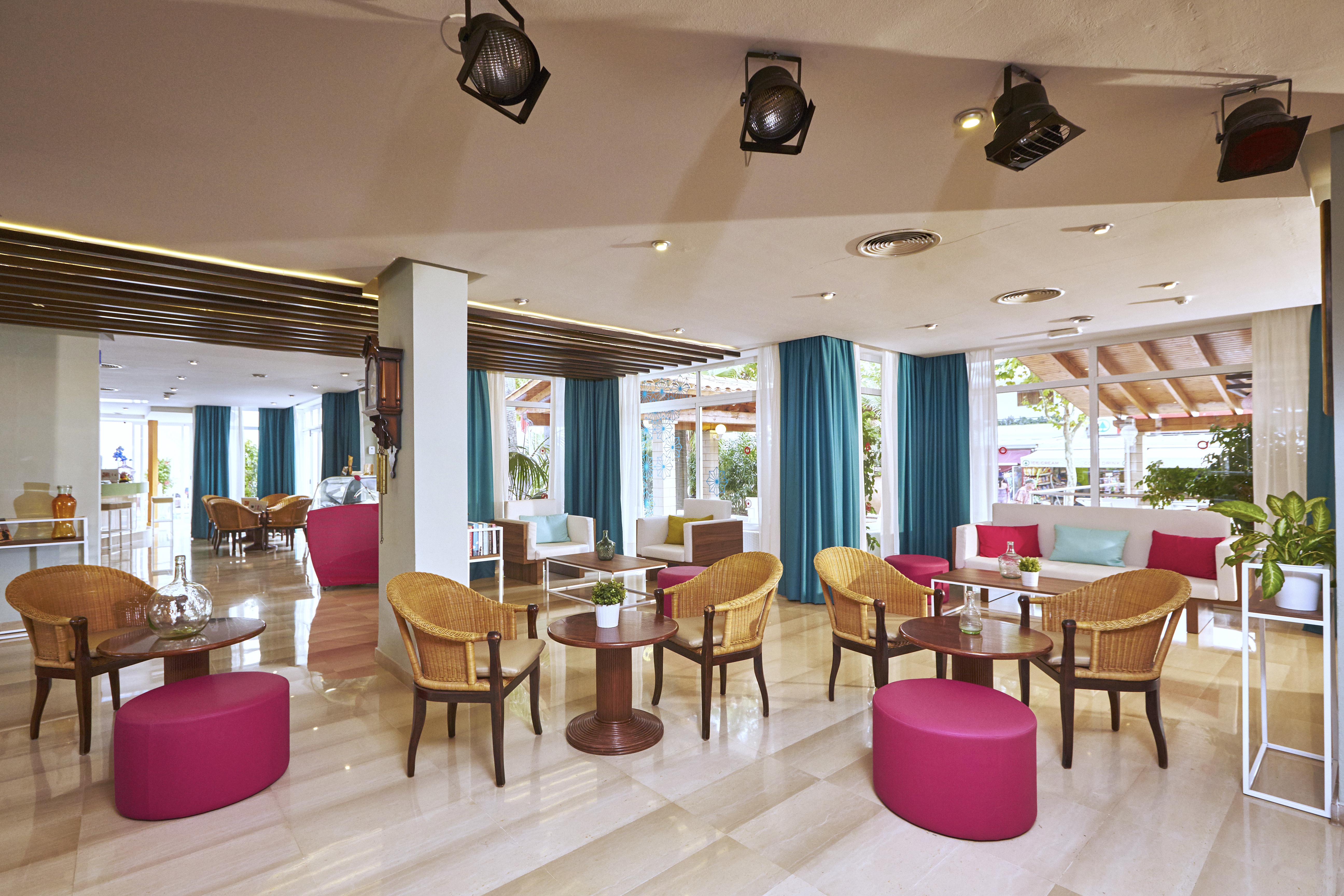 Hotel Cabot Cap De Mar Cala Bona  Exteriér fotografie